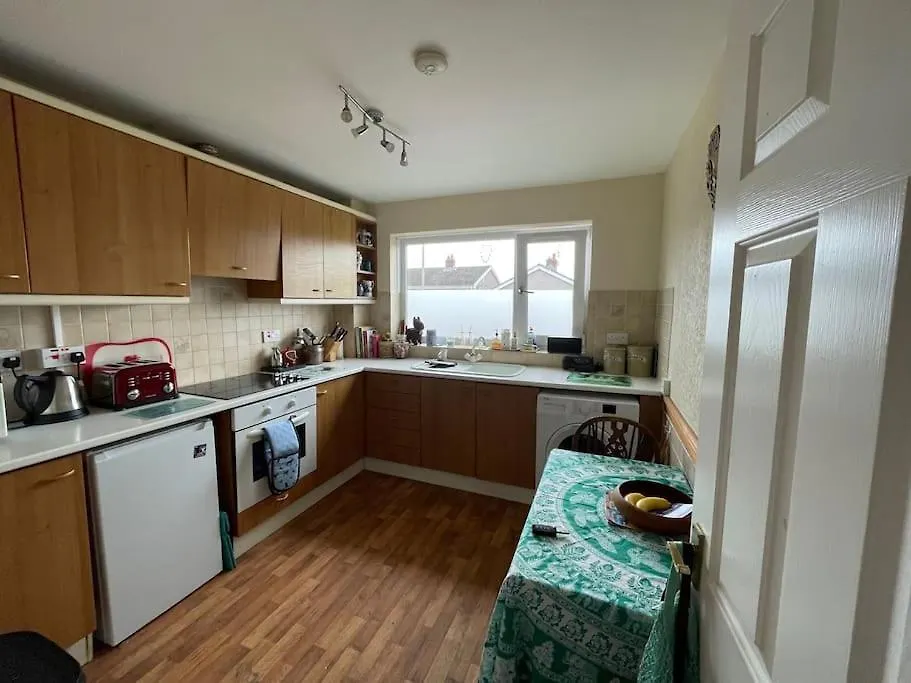Cosy 2 Bedroom Flat Bishopston